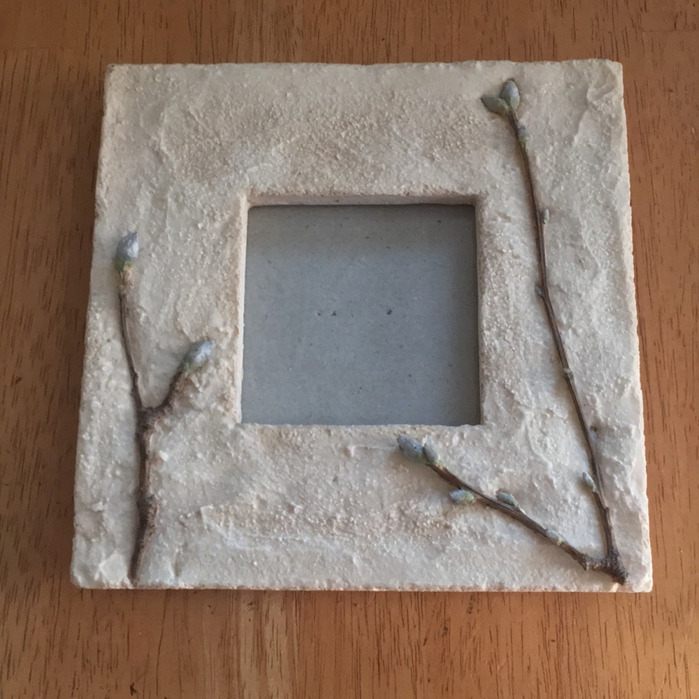 Decorative picture frame